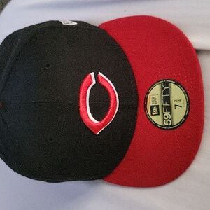Reds hat